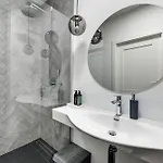 Aura Iii & Free Parking By Downtown شقة فندقية 4*