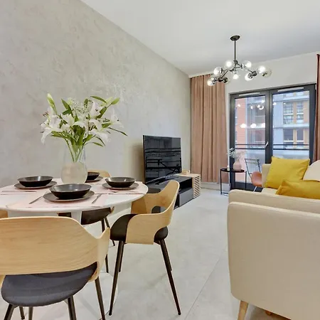 Aura Iii & Free Parking By Downtown Apartment *