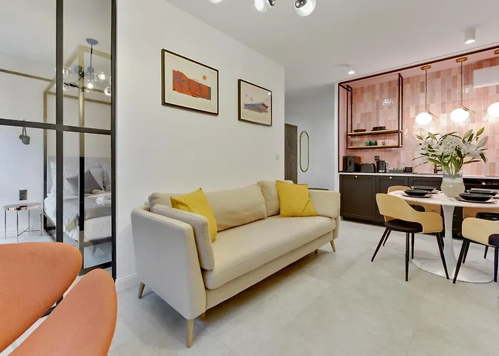Aura Iii & Free Parking By Downtown מלון דירות
