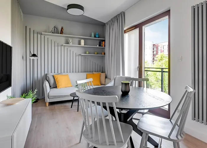 Aura Iii & Free Parking By Downtown 4*