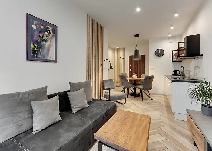 Aura Iii & Free Parking By Downtown 4*
